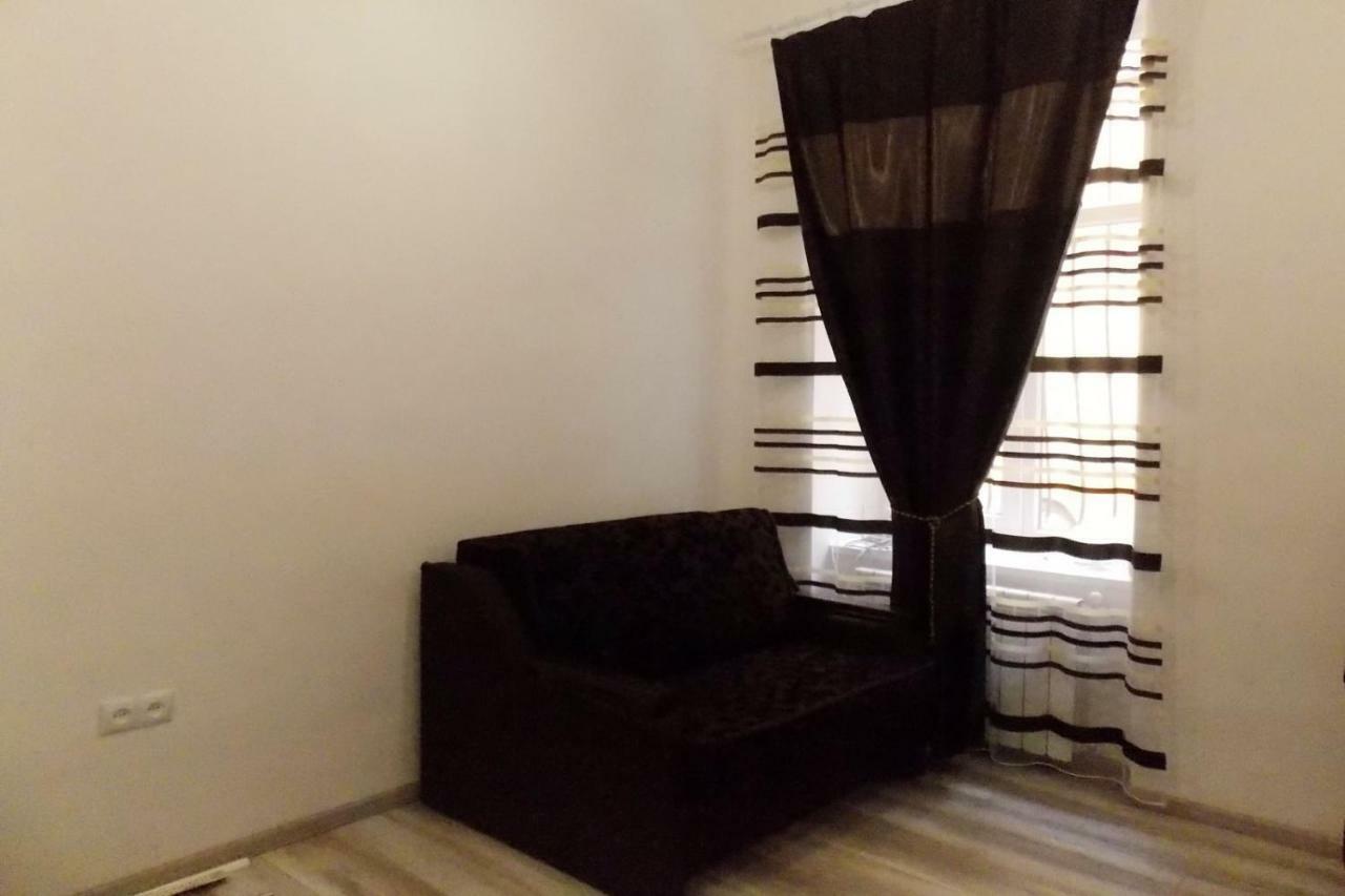 Apartment At Teodora Sqr Lviv Dış mekan fotoğraf